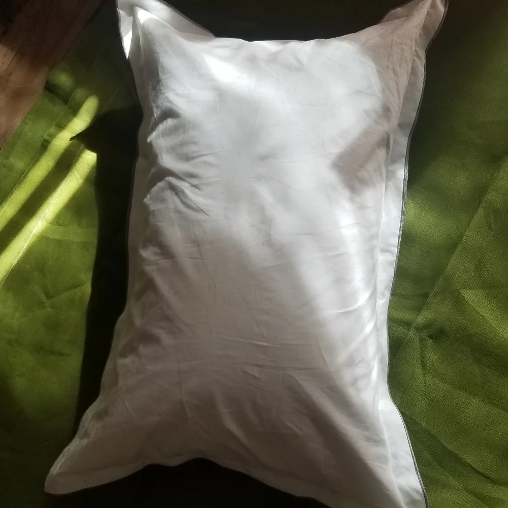 RESTORATION HARDWARE LUMBAR SHAM Italian tipped stitch white gray nwot